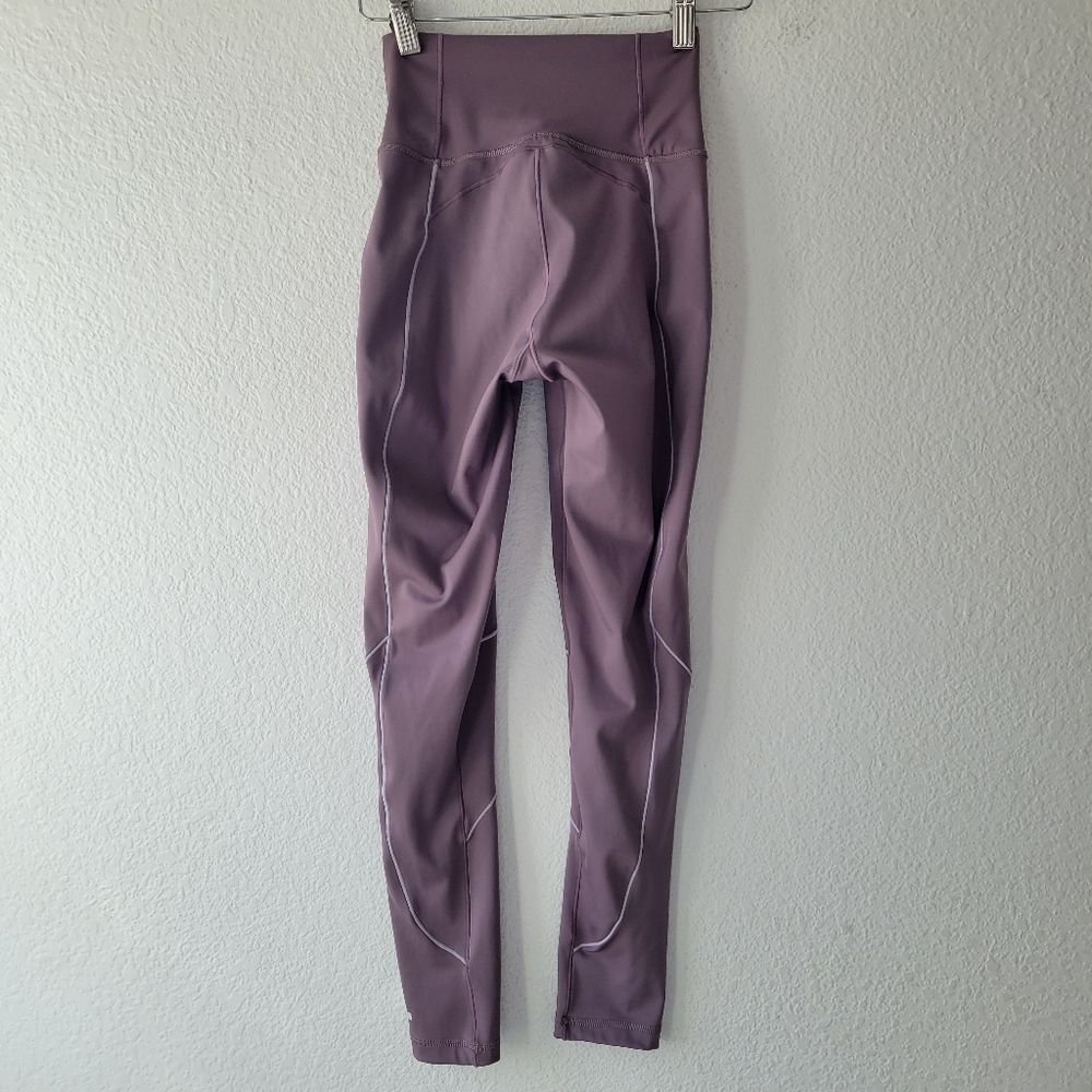 Adidas Women's Lavender Purple 7/8 Performance Leggings Size XS | Athleisure EUC - Picture 4 of 6